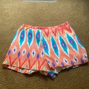 PEACH LOVE comfy multicolor shorts, size medium.
